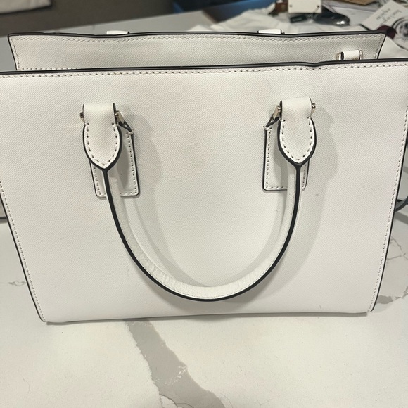 Kate spade medium size purse/ crossbody - Picture 3 of 3
